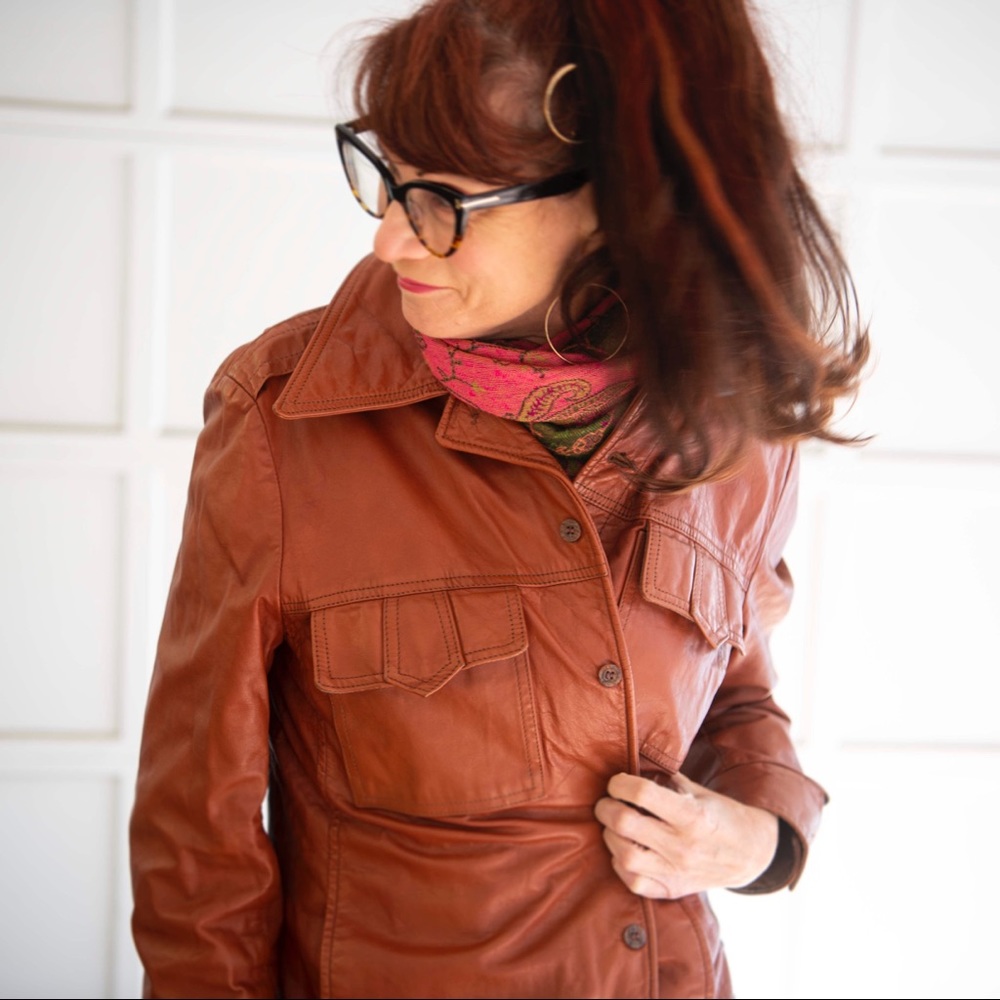 COPY - Brown vintage 1970s leather jacket, butterfly collar. - Picture 4 of 8